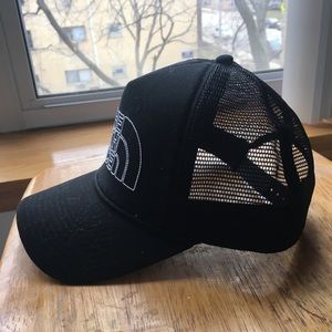 Trucker hat